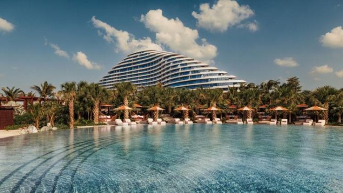 The Ultimate Guide to 5-Star Staycations in Dubai: Where Luxury Meets Leisure